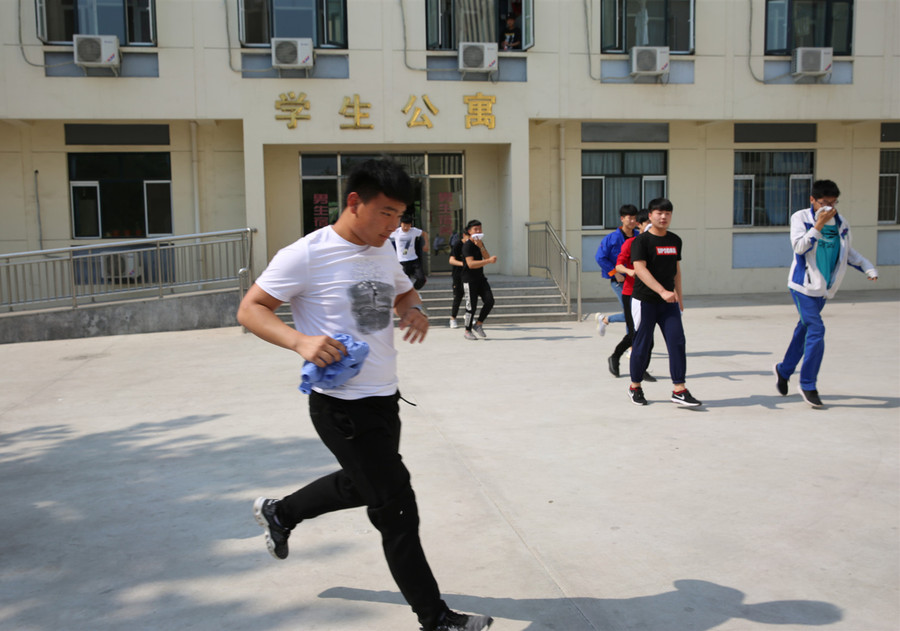 2-2配图.JPG